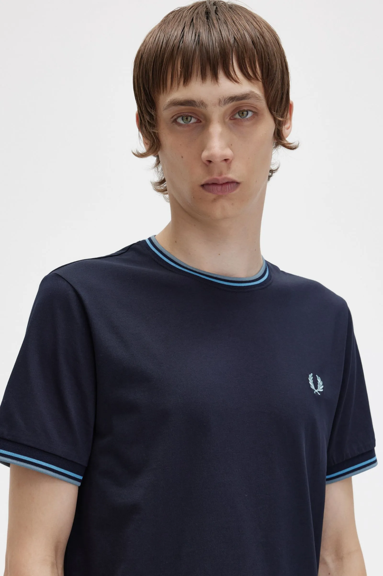 Fred Perry T-Shirt M1588-S37 con Bordo Blu